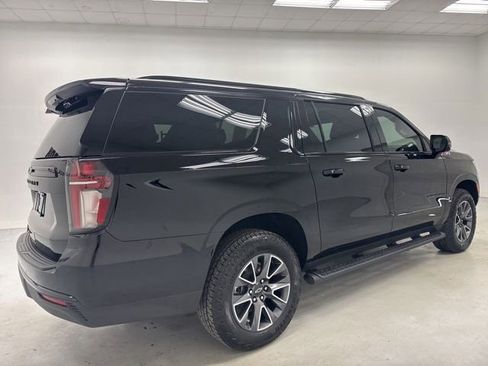Used 2024 Chevrolet Suburban Z71 w/ Luxury Package AWD/4WD image 7