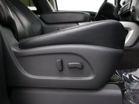 Used 2016 Nissan Titan SL RWD image 42