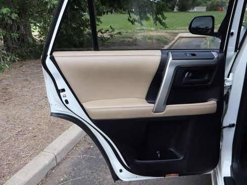 Used 2013 Toyota 4Runner Limited AWD/4WD image 24