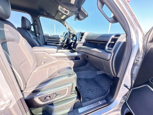 Used 2022 RAM 1500 Laramie AWD/4WD image 29