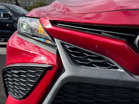 Used 2022 Toyota Camry SE w/ Audio Upgrade Package image 9