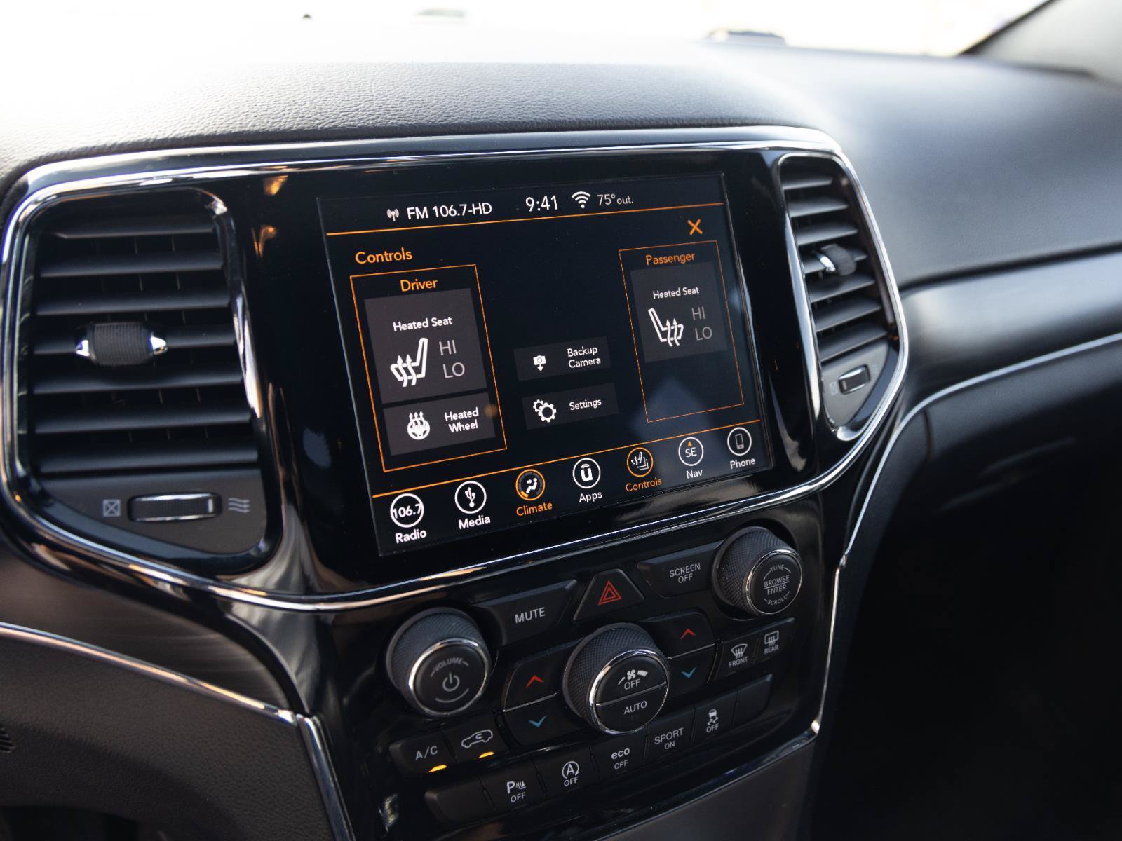 Used 2019 Jeep Grand Cherokee Limited AWD/4WD image 26