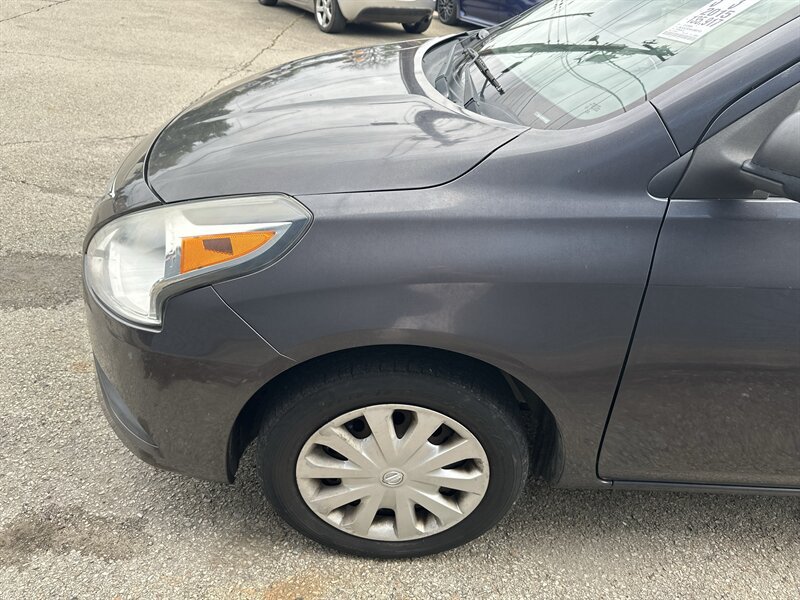 Used 2015 Nissan Versa S Plus FWD image 19