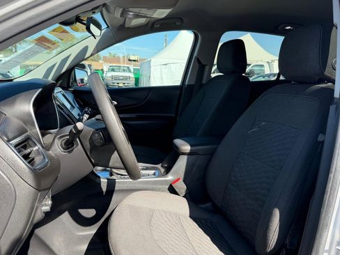 Used 2020 Chevrolet Equinox LT image 18