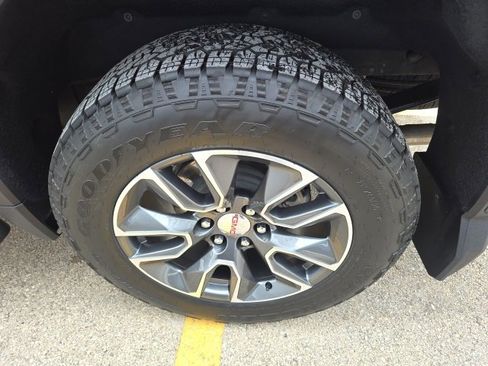 Used 2023 GMC Sierra 1500 SLT w/ SLT Premium Package image 13