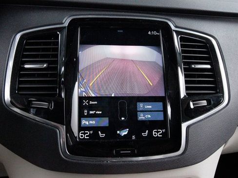 Certified 2022 Volvo XC90 T6 Momentum w/ Advanced Package image 15