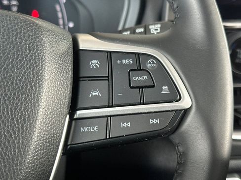 Certified 2025 Toyota Grand Highlander FWD image 31