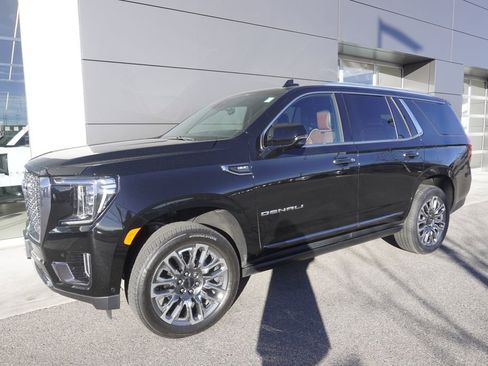 Used 2024 GMC Yukon Denali Ultimate image 3