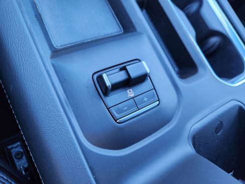 Used 2024 GMC Sierra 2500 Denali w/ Denali Reserve Package image 28