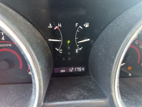 Used 2011 Toyota Highlander 4WD w/ Tech Pkg image 5