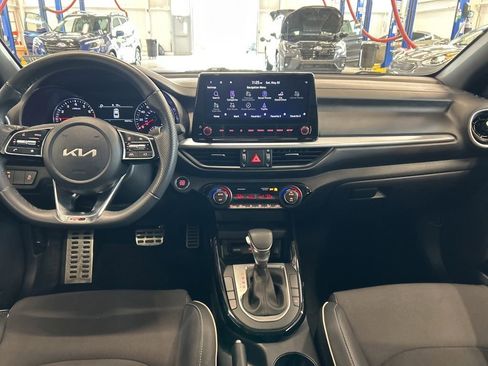 Certified 2023 Kia Forte GT-Line FWD image 6