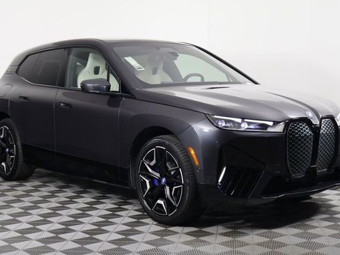 Used 2024 BMW iX xDrive50 w/ Premium Package image 3