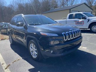 Used 2017 Jeep Cherokee Latitude w/ Safety/Convenience Group video 1