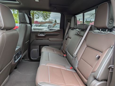 New 2026 GMC Sierra 1500 Denali w/ Denali Reserve Package AWD/4WD image 35