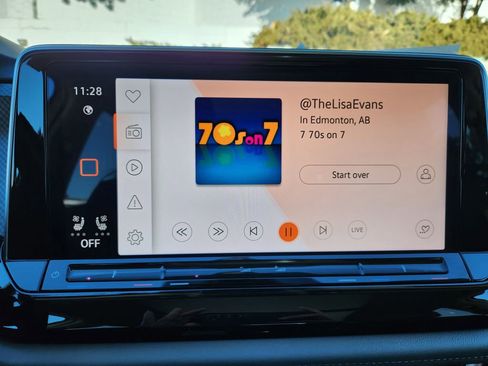 Certified 2025 Volkswagen Atlas Peak Edition SE image 23