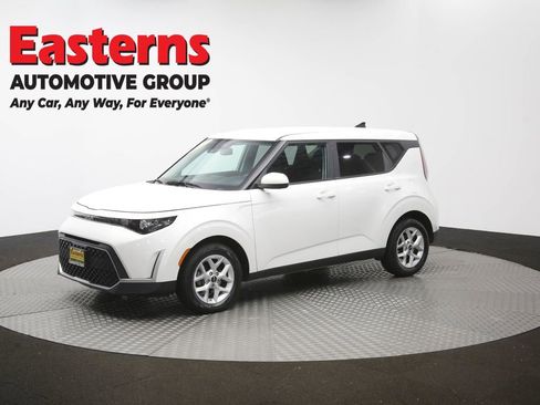 Used 2024 Kia Soul LX w/ Option Group 015 FWD image 56