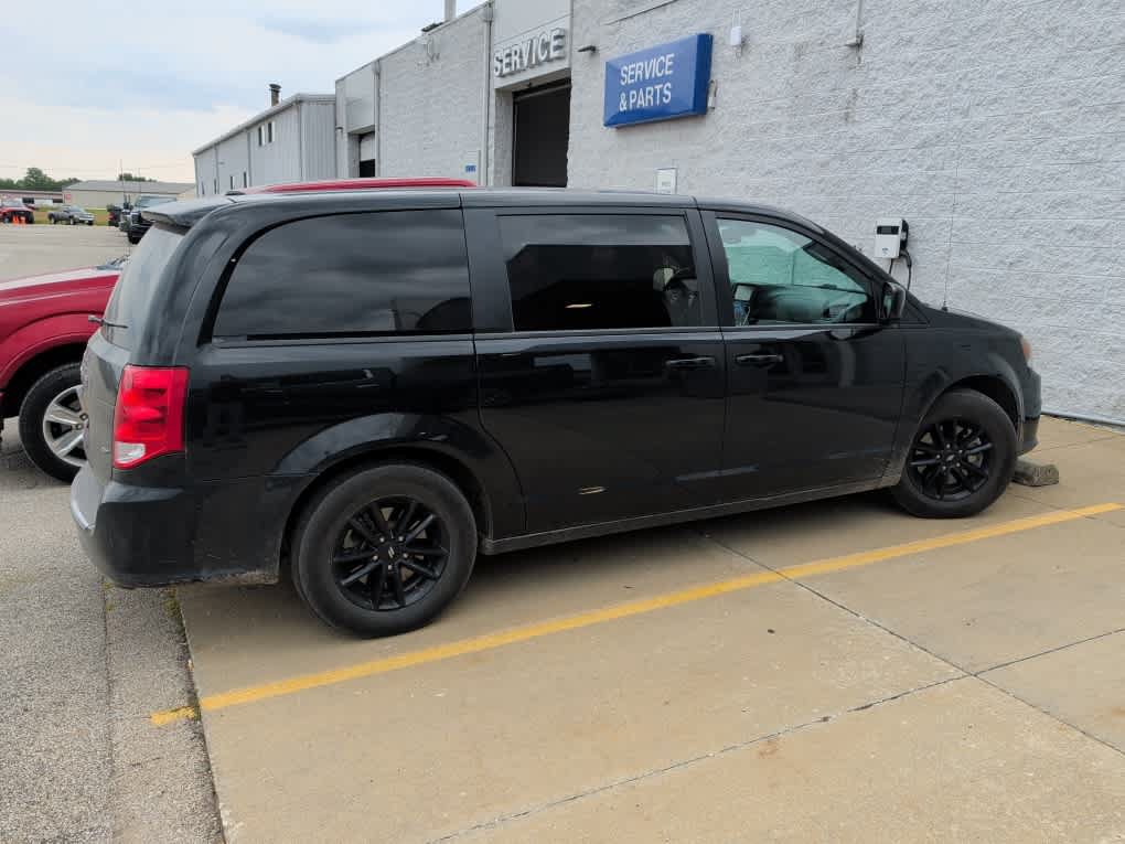 Used 2020 Dodge Grand Caravan GT FWD image 2