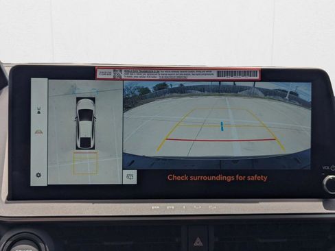 New 2025 Toyota Prius Plug-In Hybrid FWD image 13