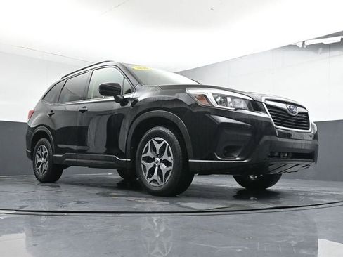 Used 2020 Subaru Forester Premium image 26
