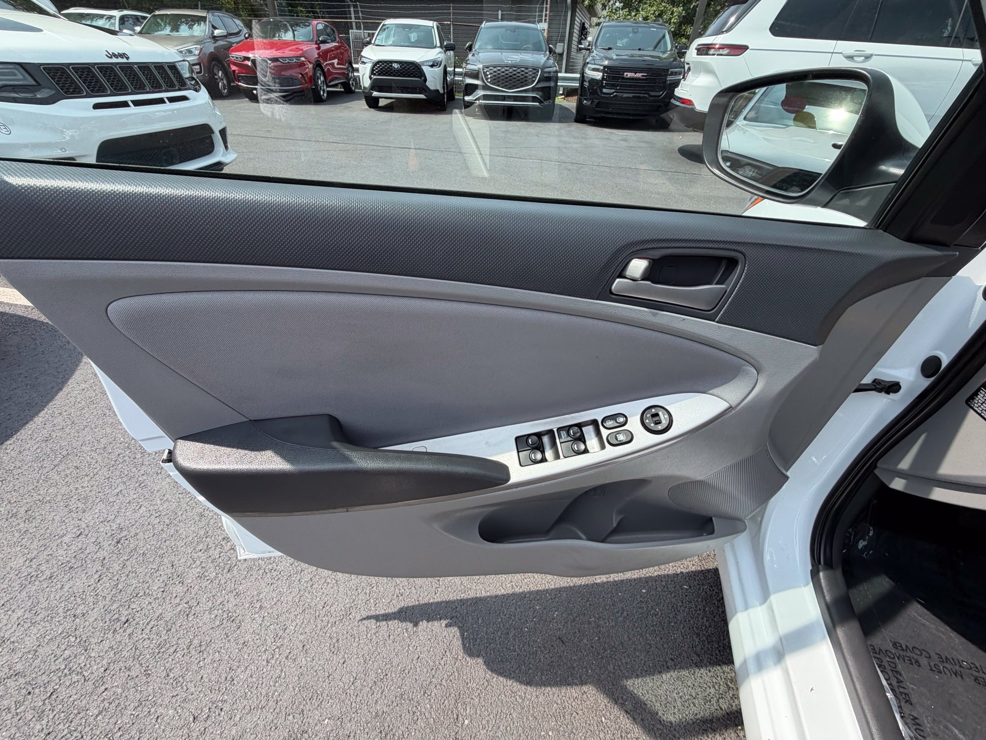 Used 2017 Hyundai Accent SE FWD image 16
