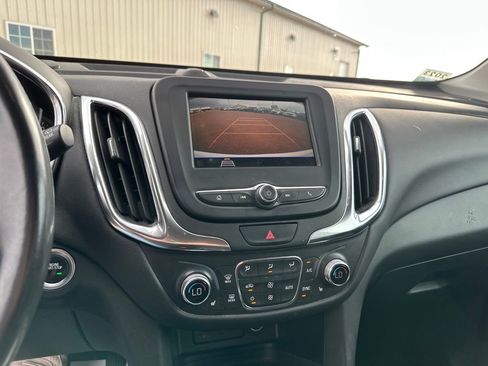 Used 2021 Chevrolet Equinox LT AWD/4WD image 17
