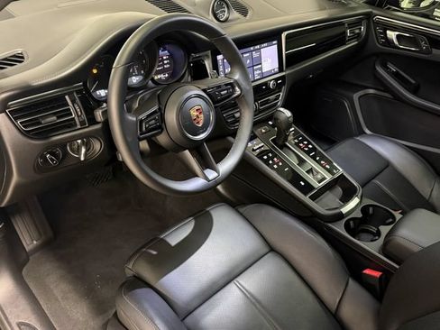 Certified 2026 Porsche Macan w/ Premium Package Plus AWD/4WD image 4