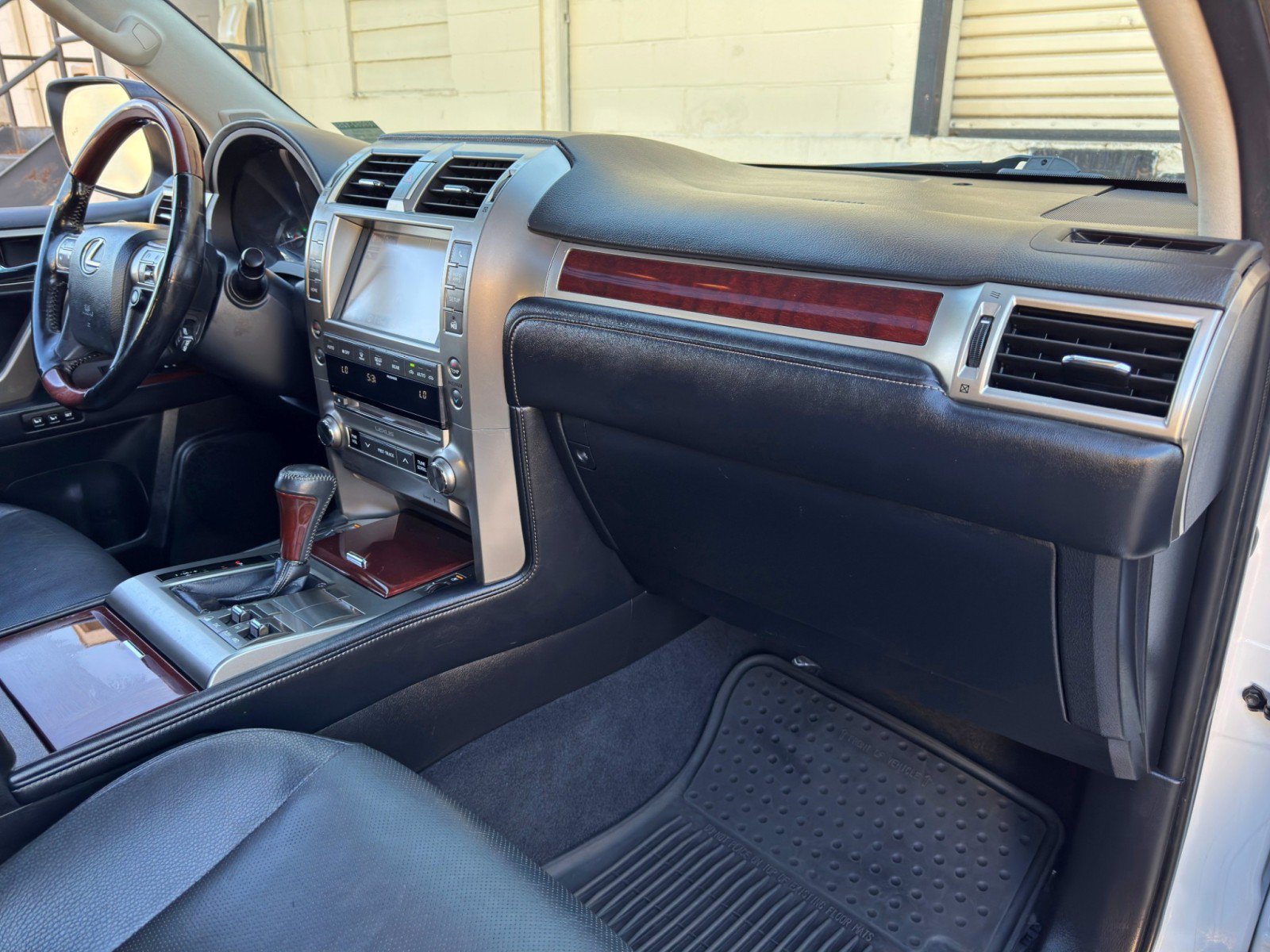 Used 2017 Lexus GX 460 Premium AWD/4WD image 14