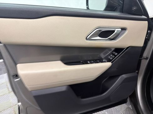 Used 2020 Land Rover Range Rover Velar S AWD/4WD image 11