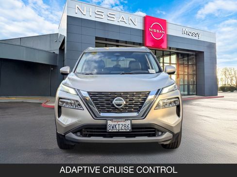 Used 2021 Nissan Rogue SL image 4