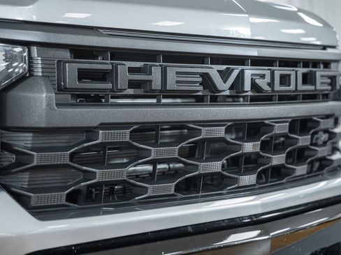 Used 2025 Chevrolet Silverado 1500 Custom Trail Boss w/ Dark Appearance Package image 13