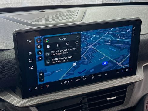 Used 2025 Ford Explorer ST-Line w/ ST-Line Street Pack image 2