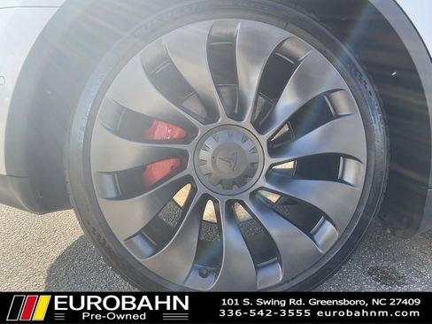 Used 2022 Tesla Model Y Performance image 31