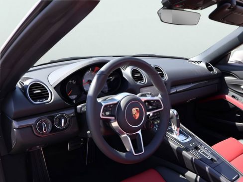 Certified 2024 Porsche 718 Boxster S image 4