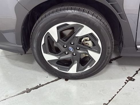 Used 2024 Subaru Crosstrek 2.5i Limited w/ Crosstrek Mirror Package AWD/4WD image 28