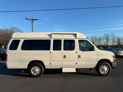 Used 2014 Ford E-250 and Econoline 250 Extended w/ Power Group image 5