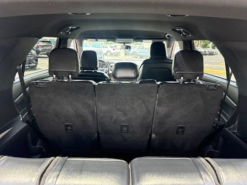 Used 2020 Ford Explorer XLT w/ Equipment Group 202A AWD/4WD image 14