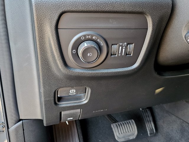 New 2027 Jeep Grand Cherokee Limited AWD/4WD image 18