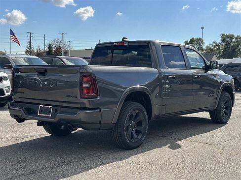 New 2026 RAM 1500 4x4 Crew Cab image 3