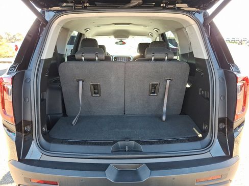 Used 2023 GMC Acadia SLE w/ Driver Convenience Package image 29