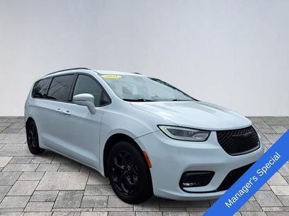 Used 2021 Chrysler Pacifica Limited w/ S Appearance Package