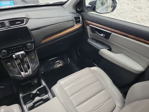 Certified 2017 Honda CR-V Touring image 13