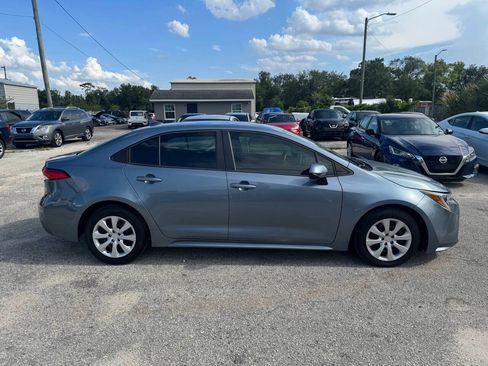 Used 2020 Toyota Corolla LE FWD image 8