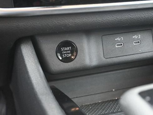 Used 2024 Nissan Rogue S FWD image 22