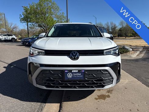 Used 2025 Volkswagen Taos SE image 9