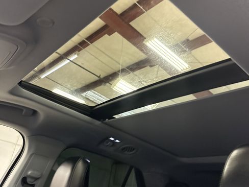 Used 2023 Ford Explorer XLT w/ Equipment Group 202A image 10