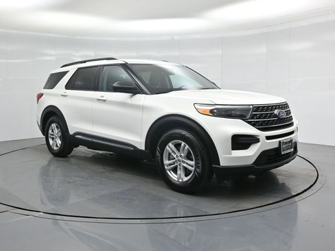 Certified 2022 Ford Explorer XLT image 26