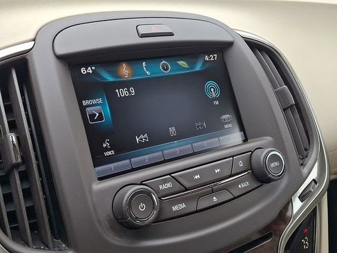 Used 2015 Buick LaCrosse FWD image 16