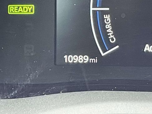 Used 2025 Toyota Camry SE image 26