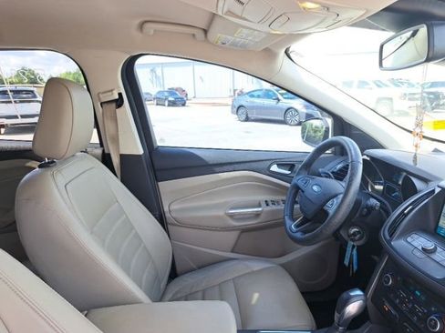 Used 2018 Ford Escape SEL w/ Ford Safe & Smart Package FWD image 5