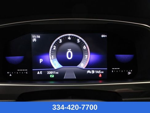 Used 2022 Volkswagen Tiguan SE R-Line image 9